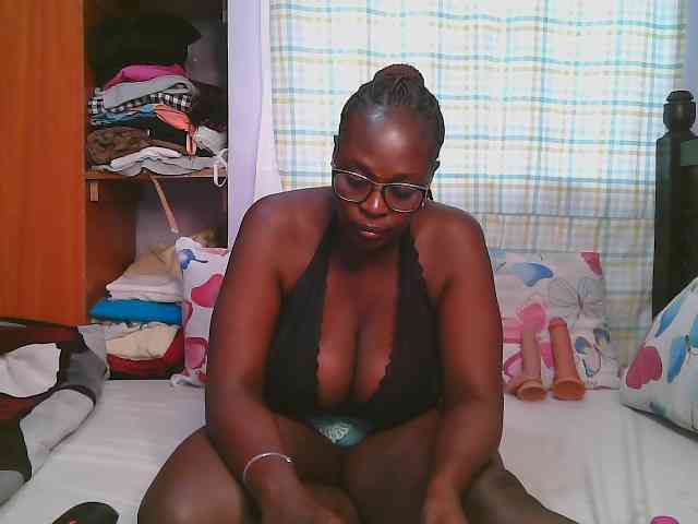 Prettycarl257-1 webcam