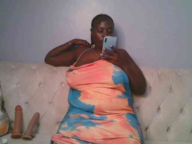 Prettycarl257-1 webcam