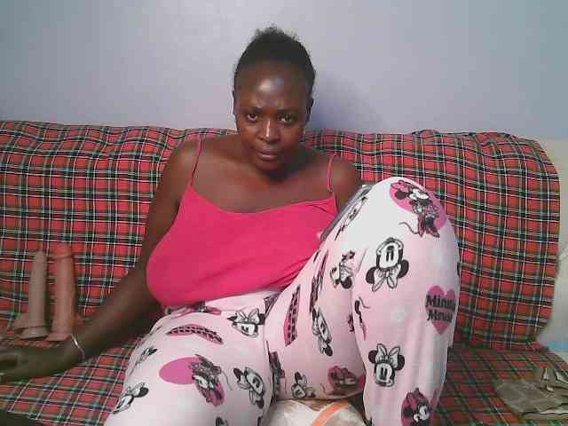 Prettycarl257-1 webcam