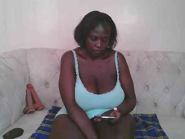 Prettycarl257-1 webcam
