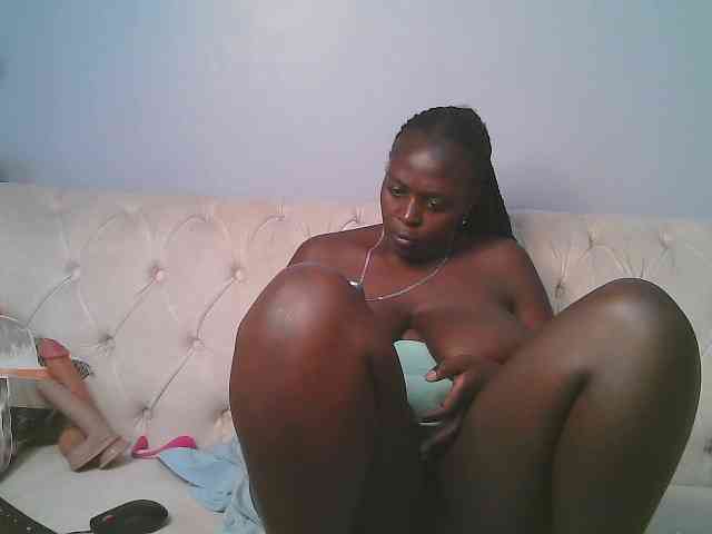Prettycarl257-1 webcam