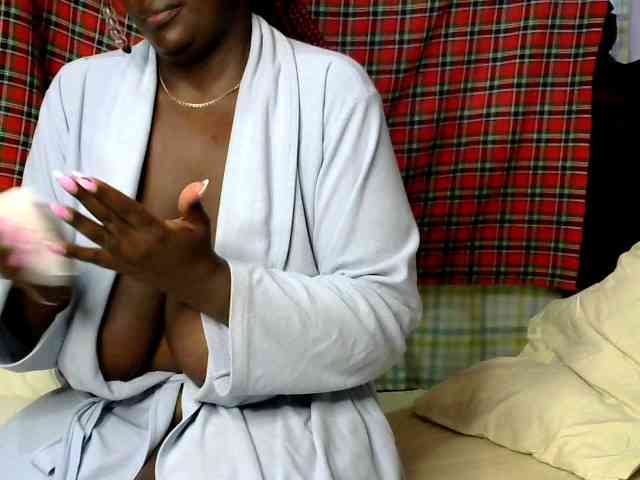 Prettycarl257-1 webcam