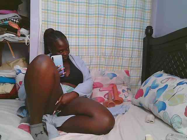 Prettycarl257-1 webcam