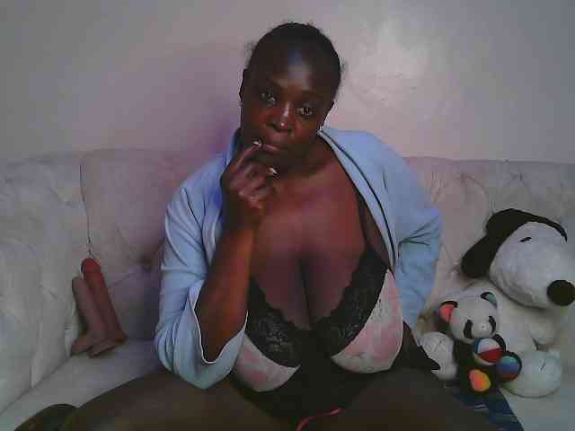 Prettycarl257-1 webcam
