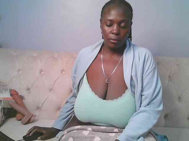 Prettycarl257-1 webcam