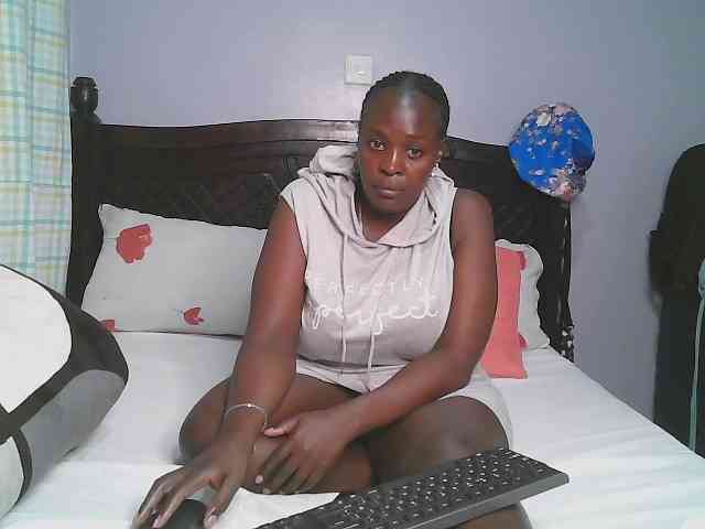Prettycarl257-1 webcam