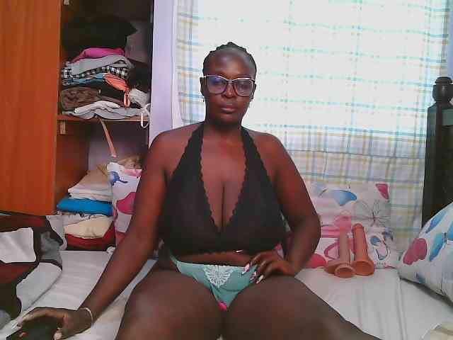 Prettycarl257-1 webcam