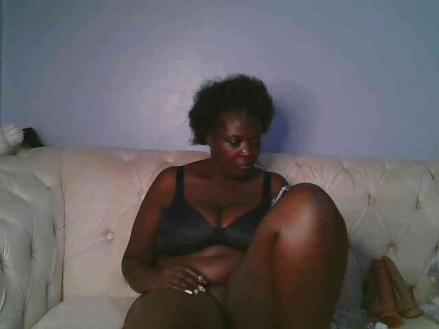 Prettycarl257-1 webcam