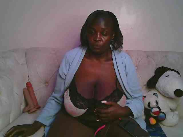 Prettycarl257-1 webcam