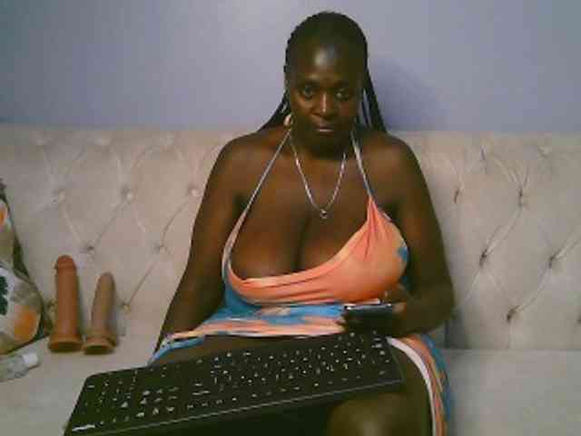 Prettycarl257-1 webcam