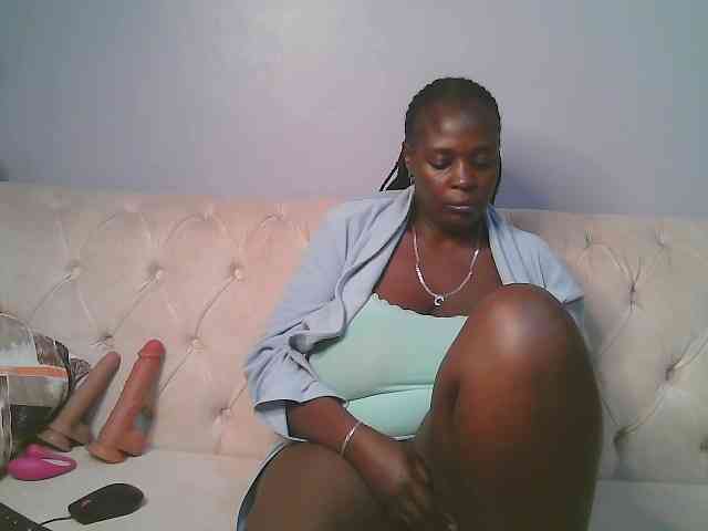 Prettycarl257-1 webcam