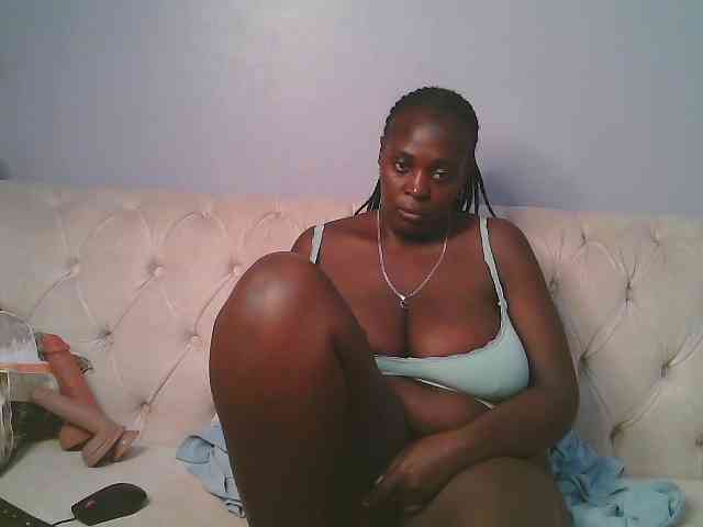 Prettycarl257-1 webcam
