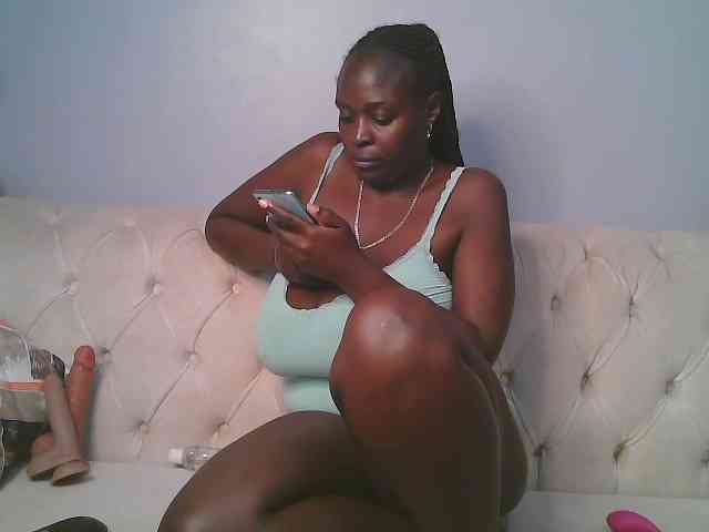 Prettycarl257-1 webcam