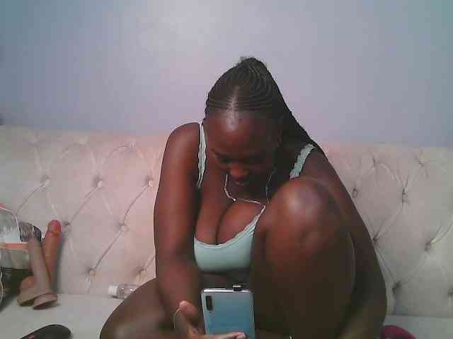 Prettycarl257-1 webcam