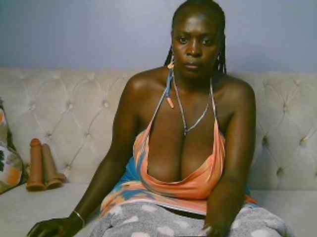 Prettycarl257-1 webcam