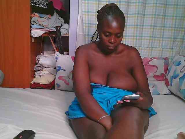 Prettycarl257-1 webcam