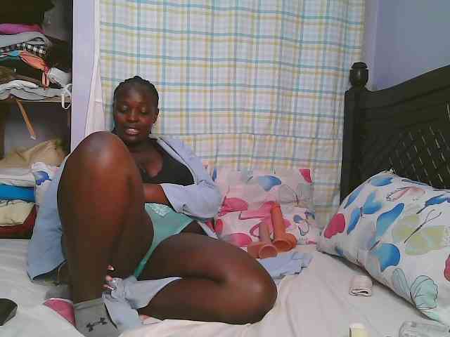 Prettycarl257-1 webcam