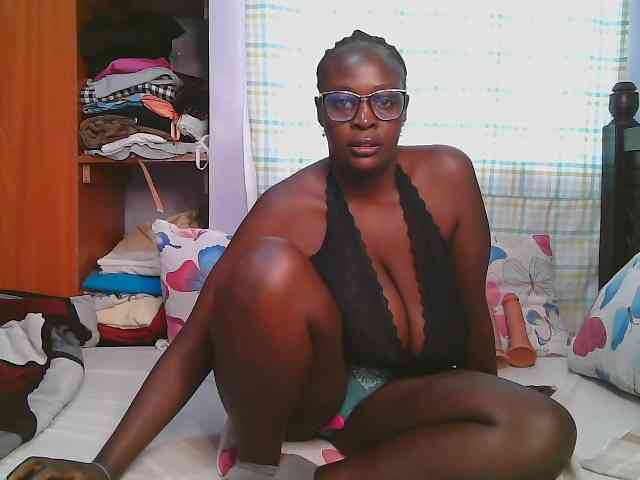 Prettycarl257-1 webcam
