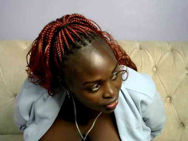 Prettycarl257-1 webcam