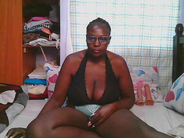 Prettycarl257-1 webcam