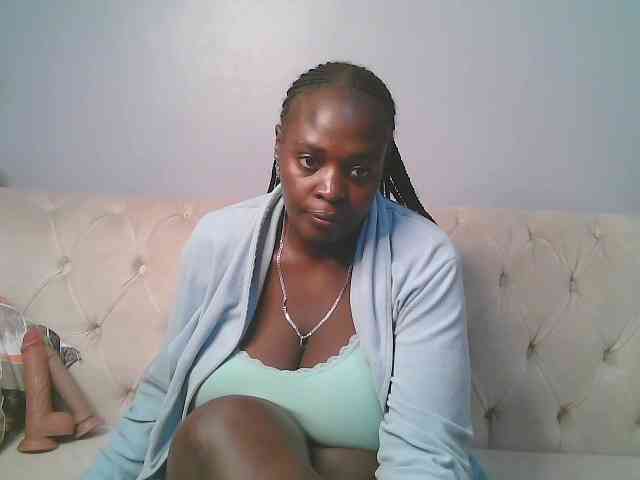 Prettycarl257-1 webcam