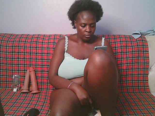 Prettycarl257-1 webcam
