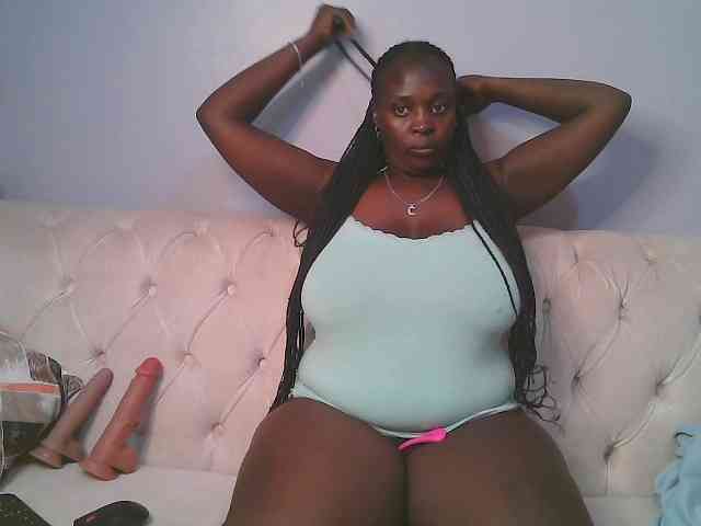 Prettycarl257-1 webcam