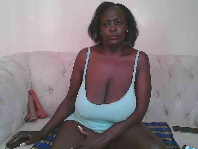 Prettycarl257-1 webcam