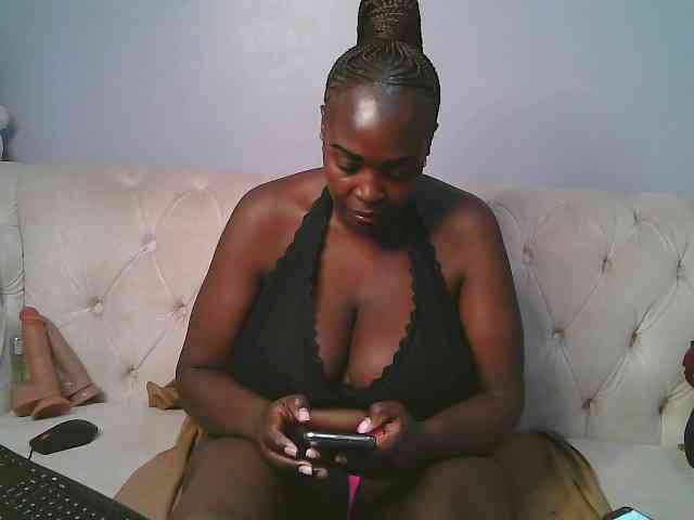 Prettycarl257-1 webcam