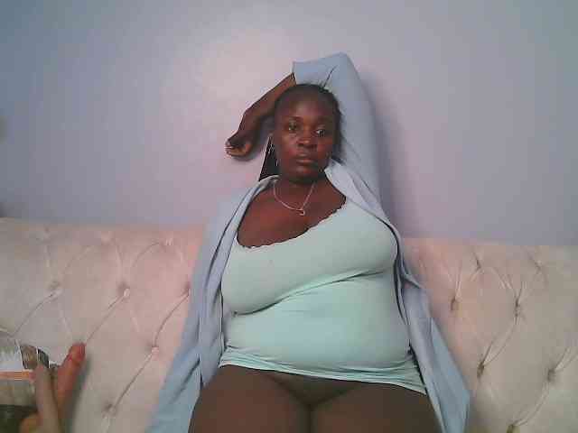 Prettycarl257-1 webcam