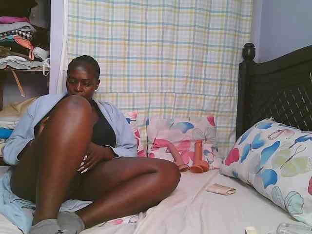 Prettycarl257-1 webcam