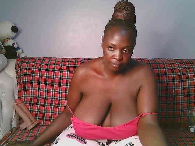 Prettycarl257-1 webcam