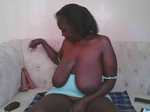 Prettycarl257-1 webcam