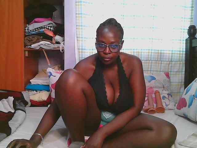 Prettycarl257-1 webcam