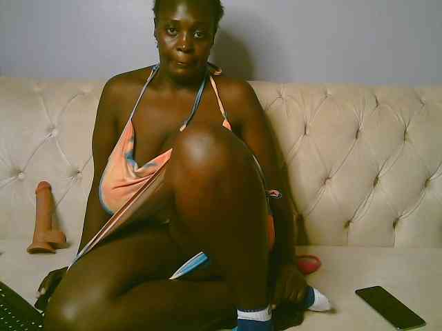Prettycarl257-1 webcam