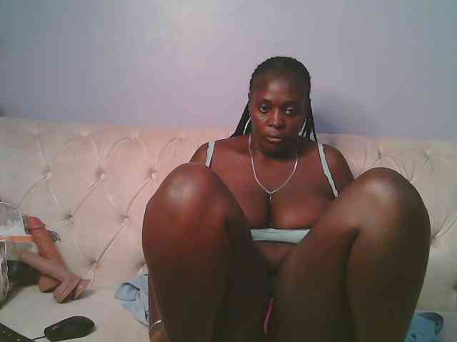 Prettycarl257-1 webcam