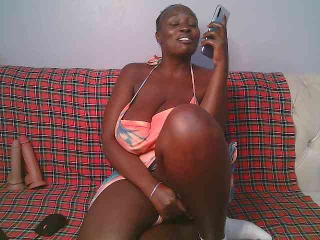 Prettycarl257-1 webcam