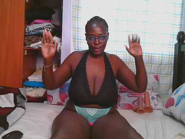 Prettycarl257-1 webcam