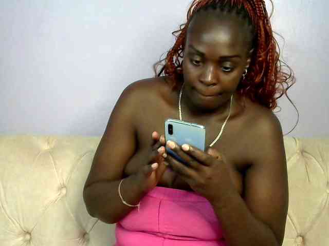 Prettycarl257-1 webcam