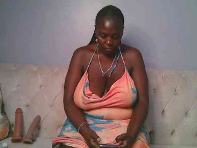 Prettycarl257-1 webcam