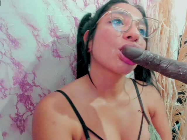 sweetyblowjob live cam on BongaCams
