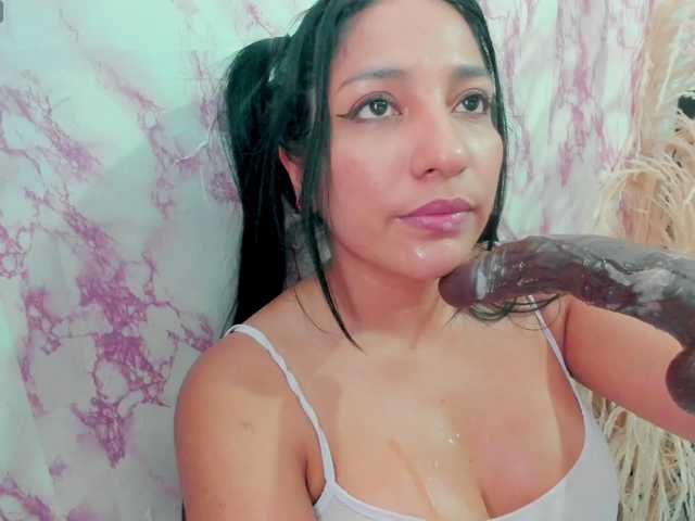 sweetyblowjob live cam on BongaCams