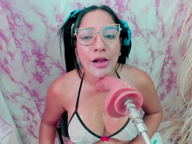 sweetyblowjob live cam on BongaCams