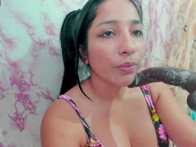 sweetyblowjob live cam on BongaCams