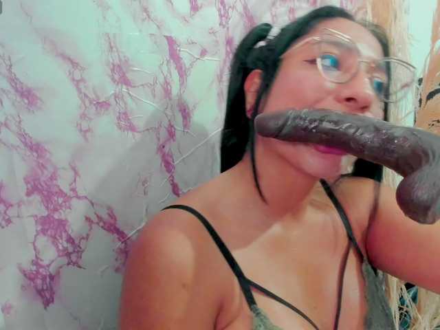 sweetyblowjob live cam on BongaCams