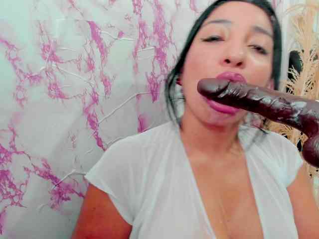 sweetyblowjob webcam