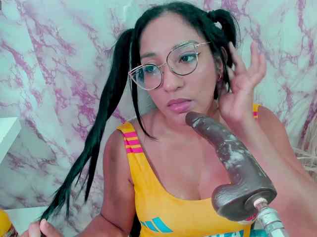 sweetyblowjob webcam
