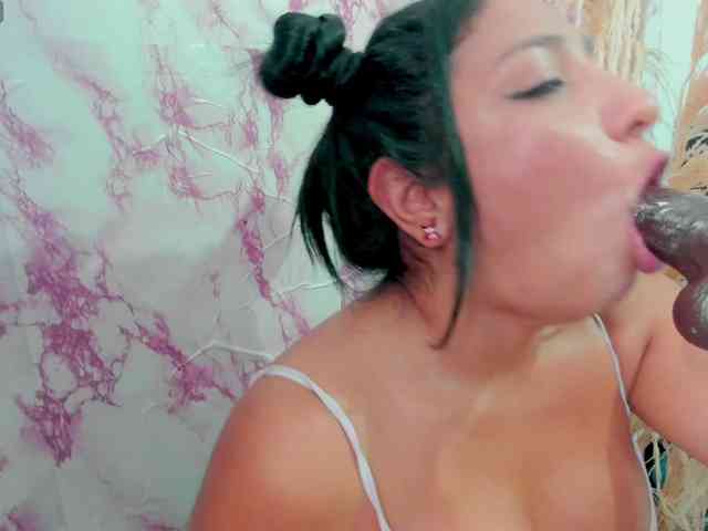 sweetyblowjob webcam