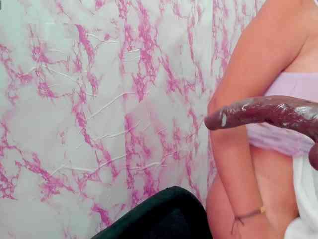 sweetyblowjob webcam