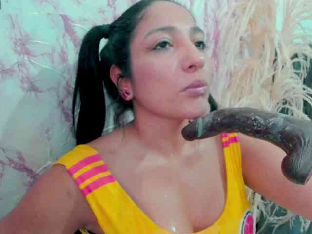 sweetyblowjob webcam